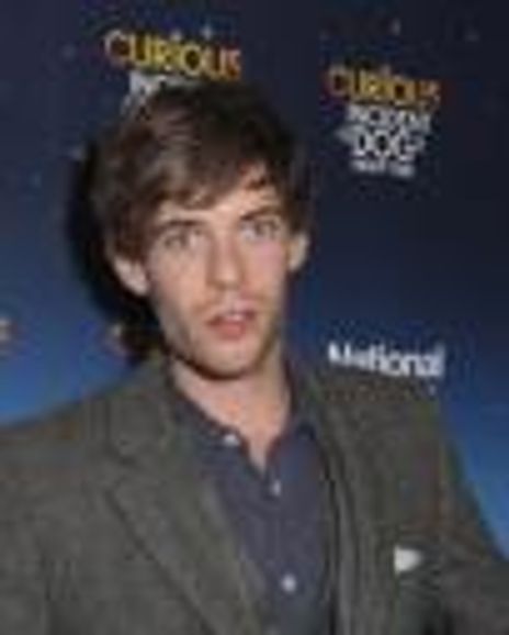 Harry Treadaway Headshot