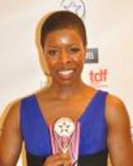 Roslyn Roff Headshot