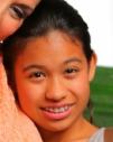 Stephanie Zaharis Headshot