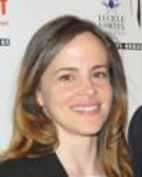 Mary Dizzia Headshot