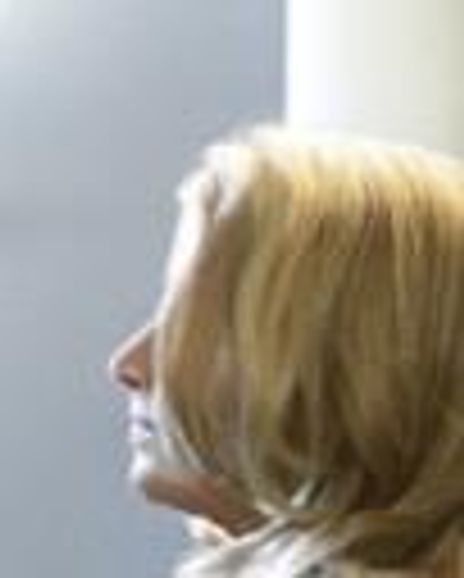 Elisabeth Harnois Headshot