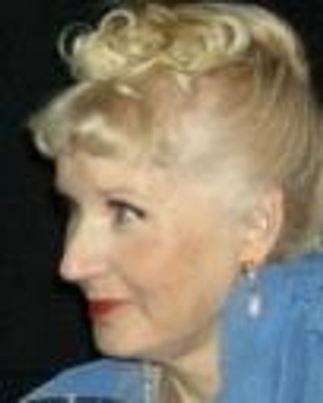 Catherine Rahm Headshot