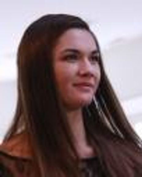 Teri Reeves Headshot