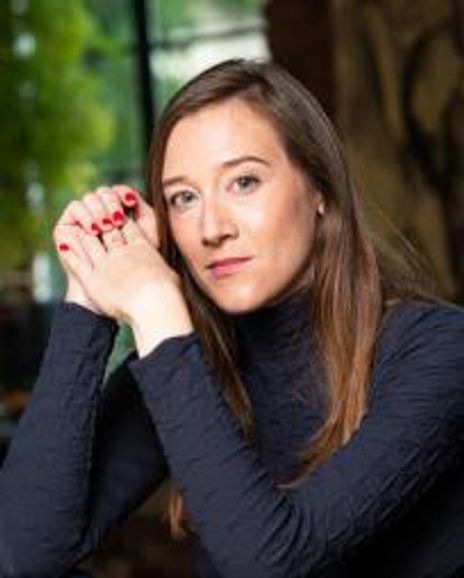 Sarah T. Schwab Headshot