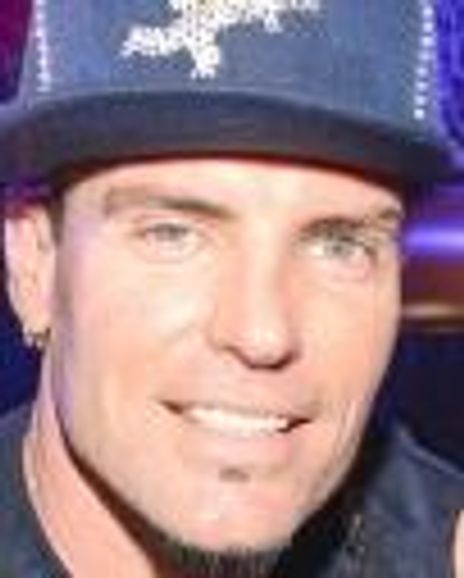 Rob Van Winkle Headshot