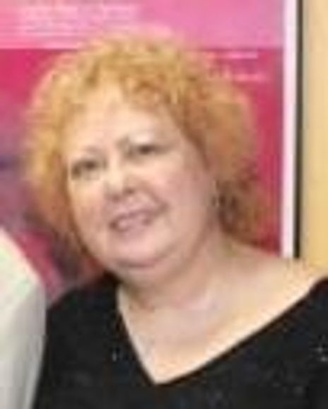 Shari Barrett Headshot