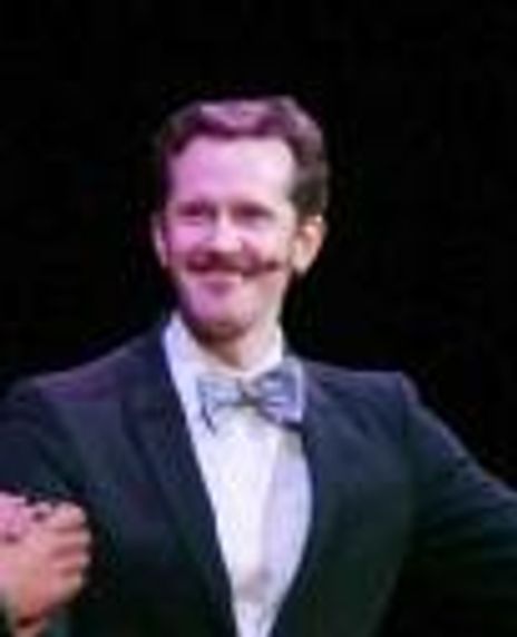 Felipe Tavolaro Headshot