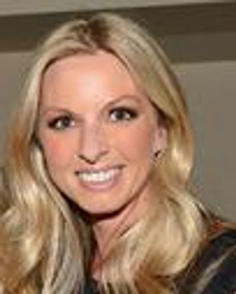 Julie Trussell Headshot