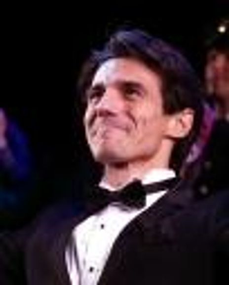 Joaquin De Lus Headshot