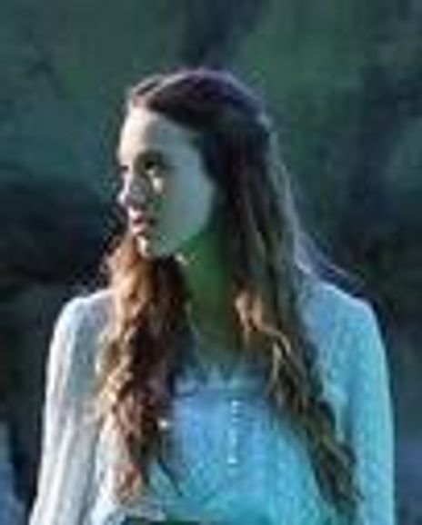 Sophie Lowe Headshot