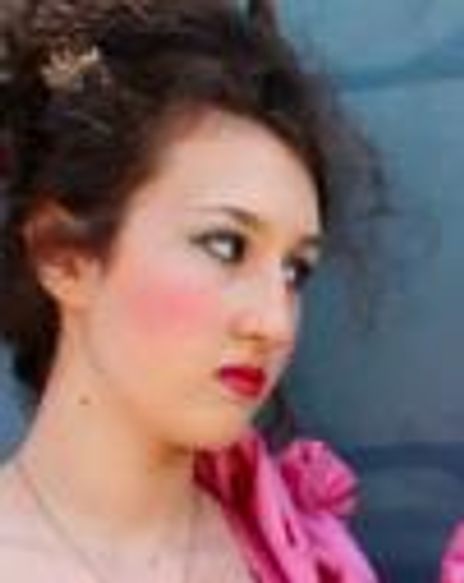 Isabela Welsh Headshot