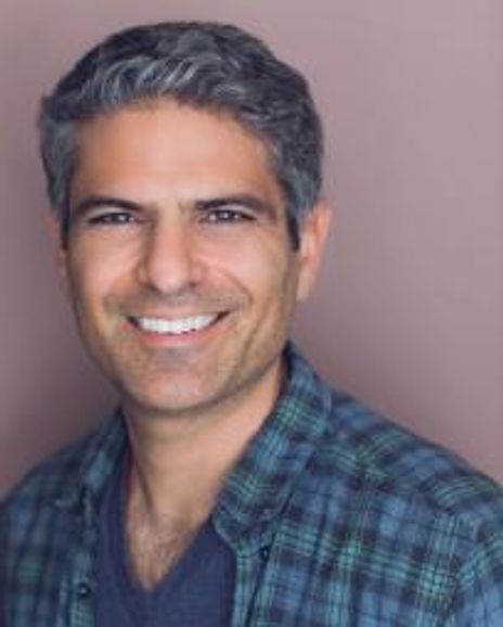 Juri Henley-Cohn Headshot