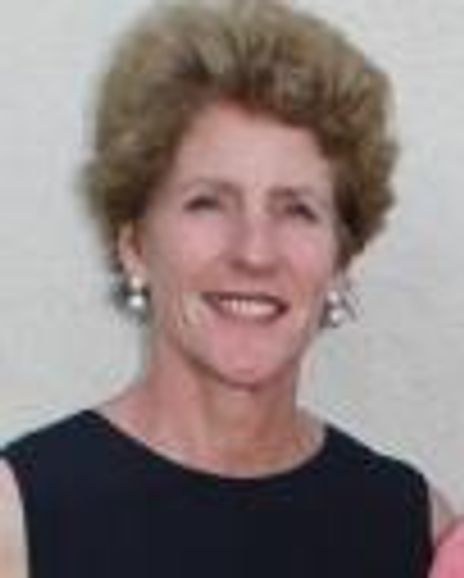 Catherine Traber Headshot