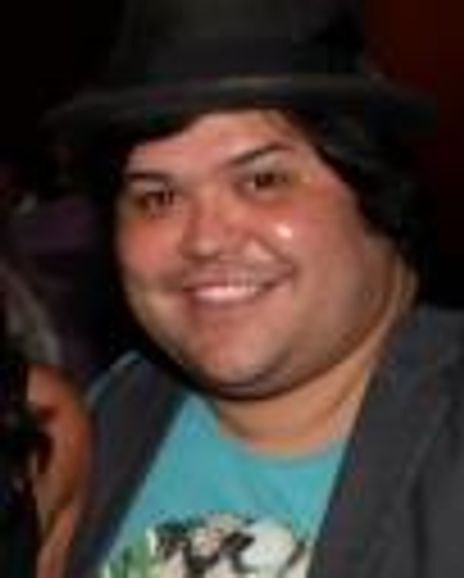 Harvey Guillen Headshot