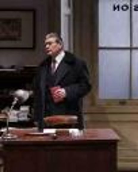 Robin Browne Headshot