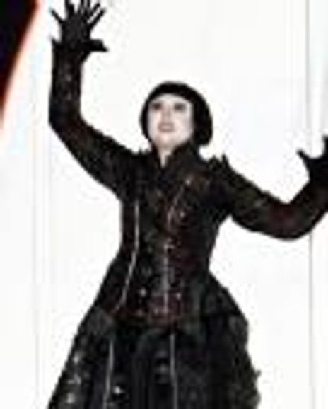 Maureen McKay Headshot