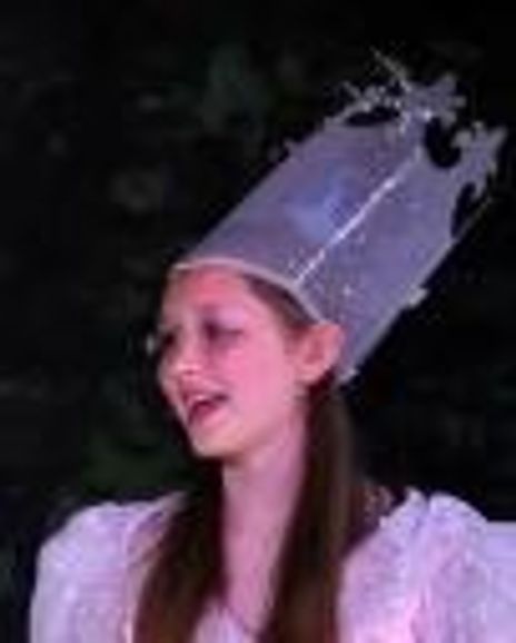 Elizabeth Szinger Headshot