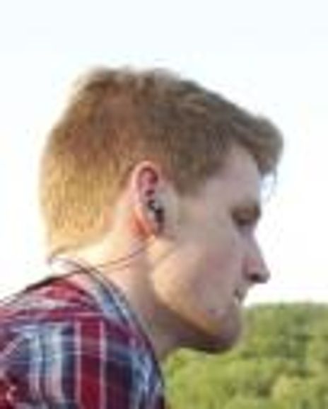 Austin DeVries Headshot