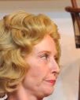 Becky Saunders Headshot