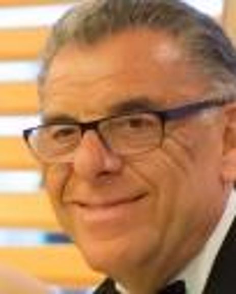 Victor Royce Headshot