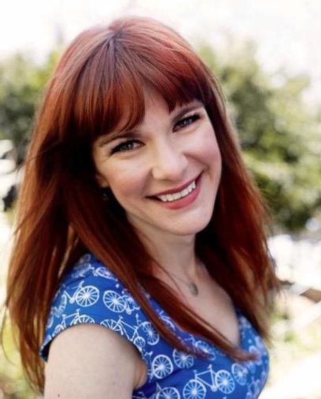 Alisa Ledyard Headshot