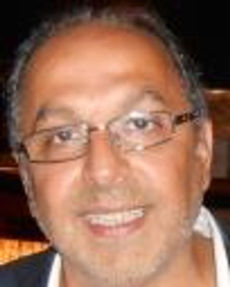 Cyrus Hakakian Headshot