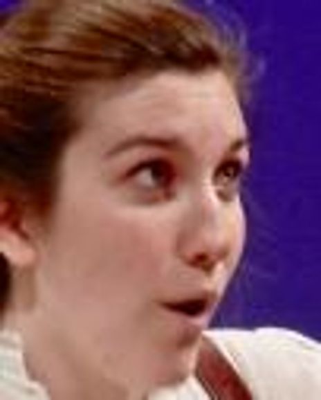 Holly Linneman Headshot