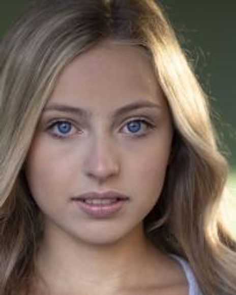 Olivia Fanders Headshot