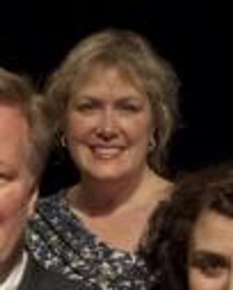 Heather Henderson Headshot