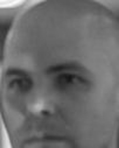 Ali Delianides Headshot