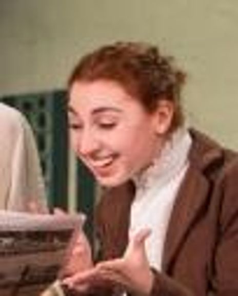 Emma Nissenbaum Headshot