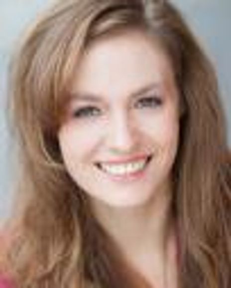 Emily Stokes Headshot