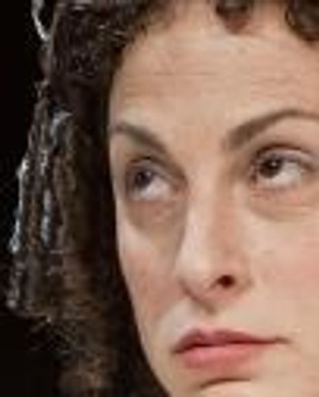 April Wolfe Headshot