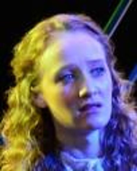 Sarah Oakes Muirhead Headshot