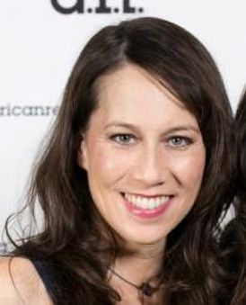 Laura Sheehy Headshot