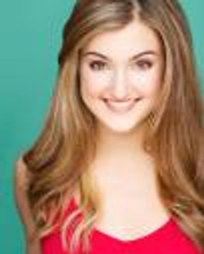 Lindsey Brett Carothers Headshot