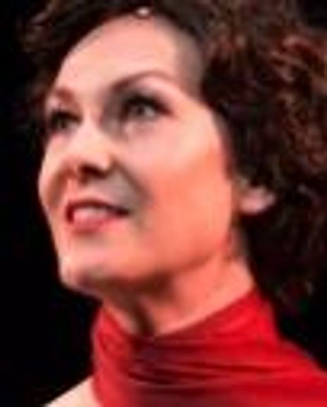 Onalea Gilbertson Headshot