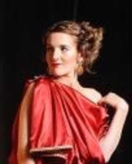 Rebecca Minson Headshot