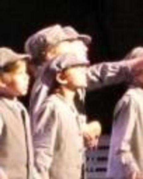 Julianna Pitera Headshot