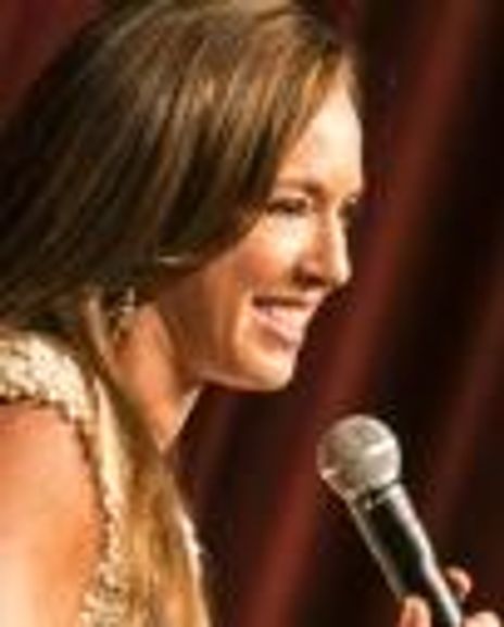 Kendra Heminway Headshot