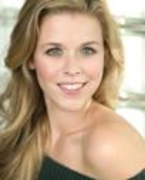 Heather Lundstedt Headshot