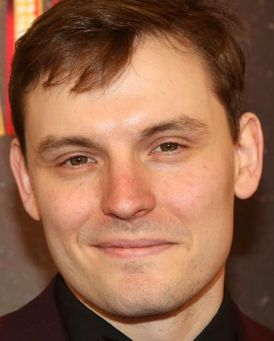 Alex Prakken Headshot