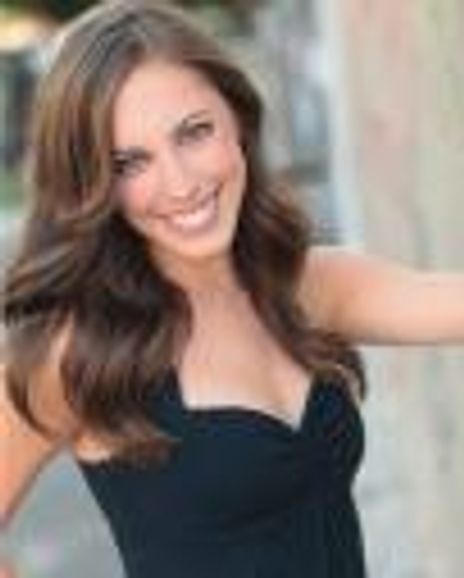 Kate Simone Headshot