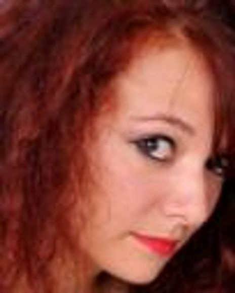 Kim Stevens Headshot