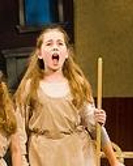 Lilly McMahon Headshot