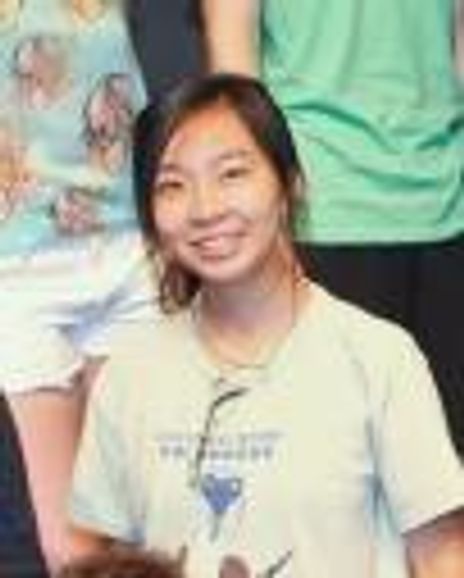 Dahlia Pham Headshot