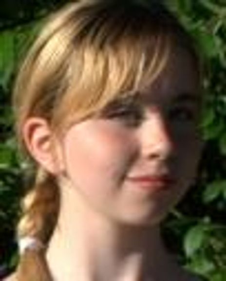 Katriana Zommers Headshot