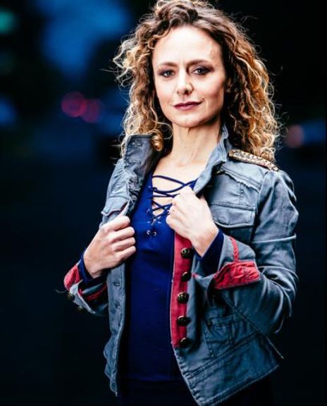 Valerie Hager Headshot