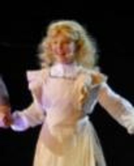 Lauren Allen Headshot