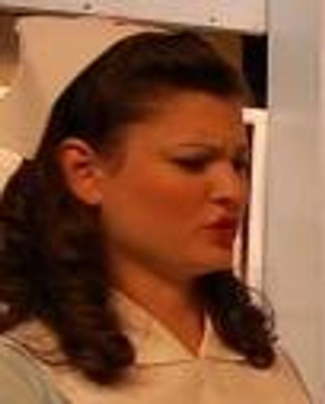 Sydney Thro Headshot